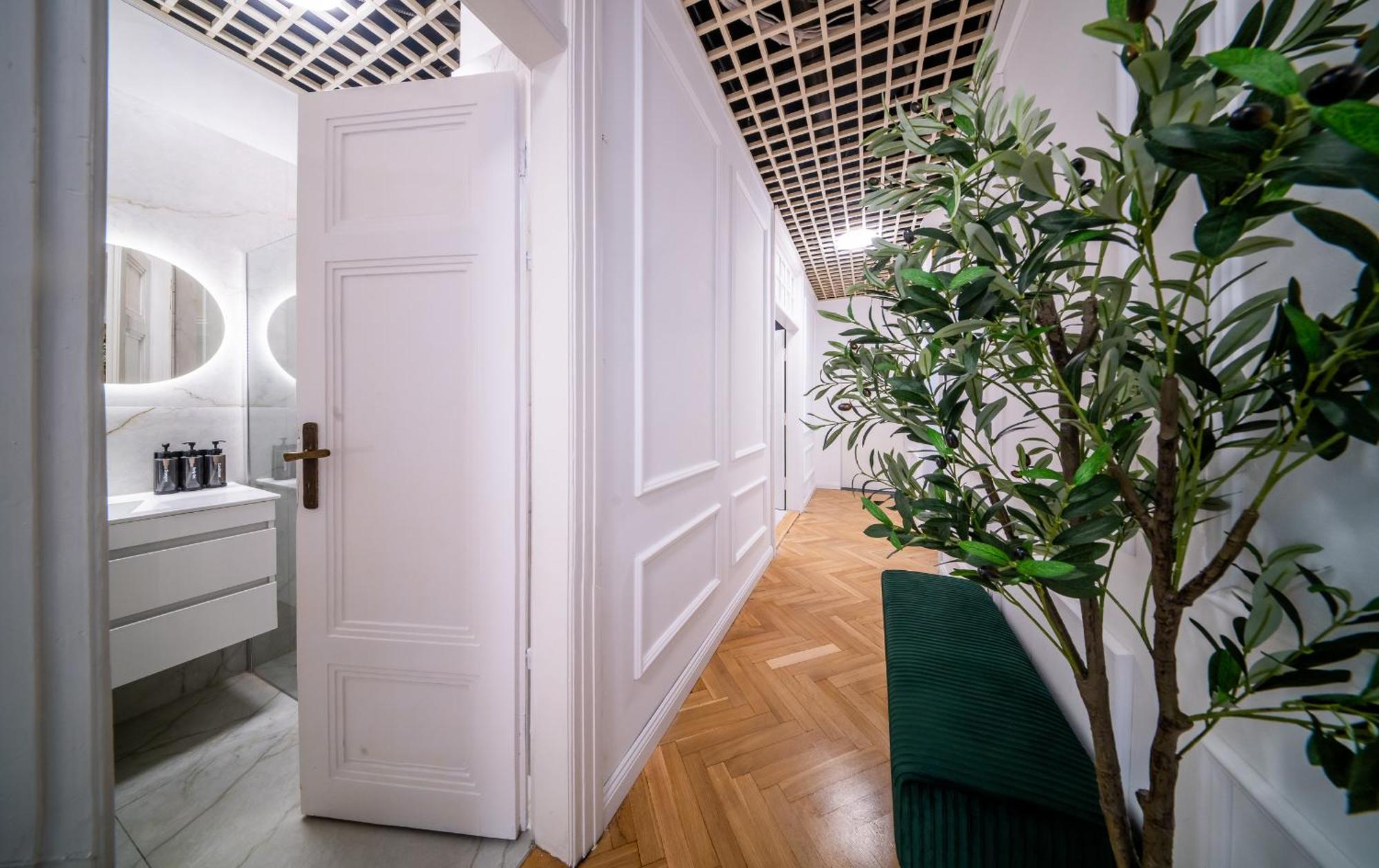 Budapest Riverfront Suite — Photos 2